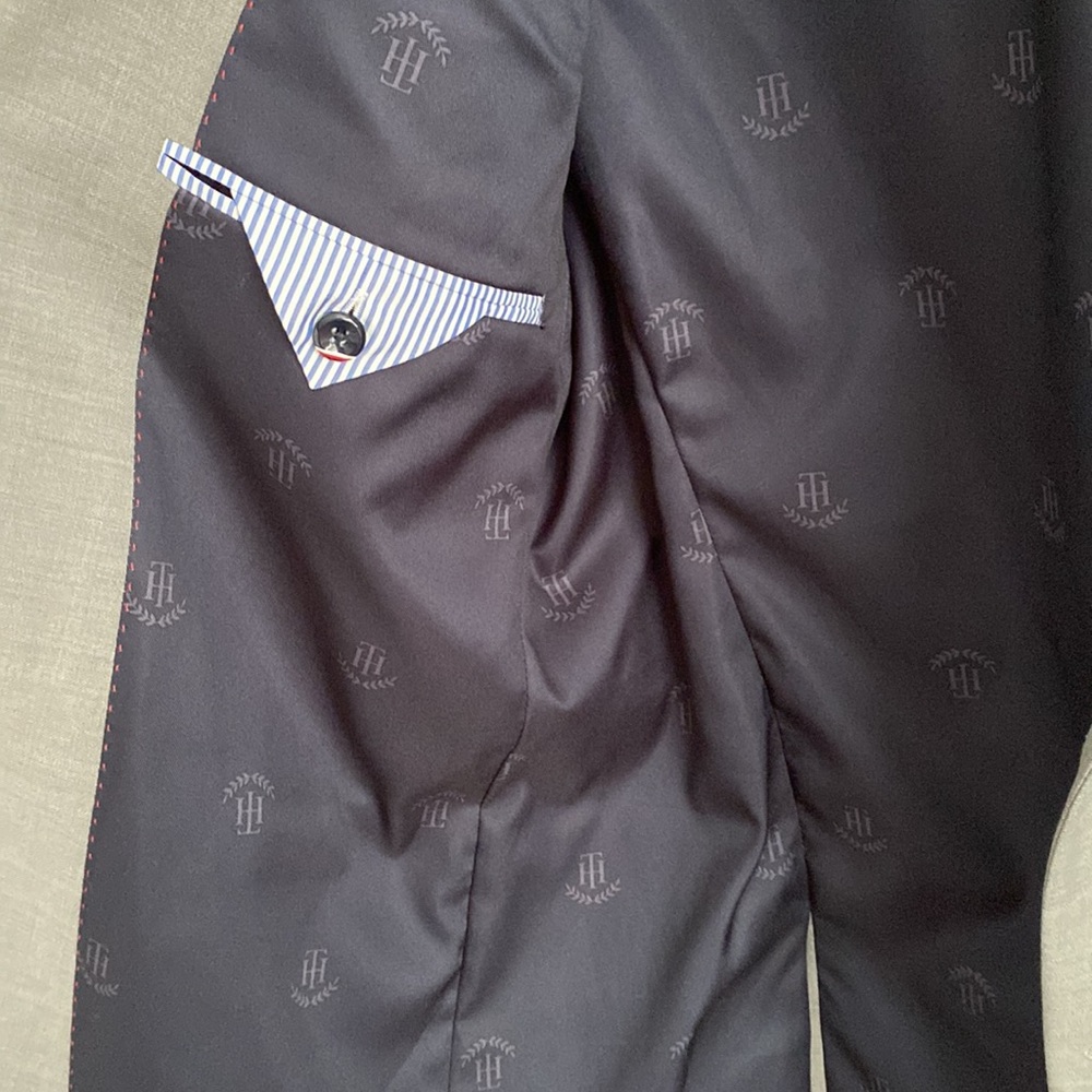 Tommy Hilfiger Gray suit /matching pant - Picture 3 of 12
